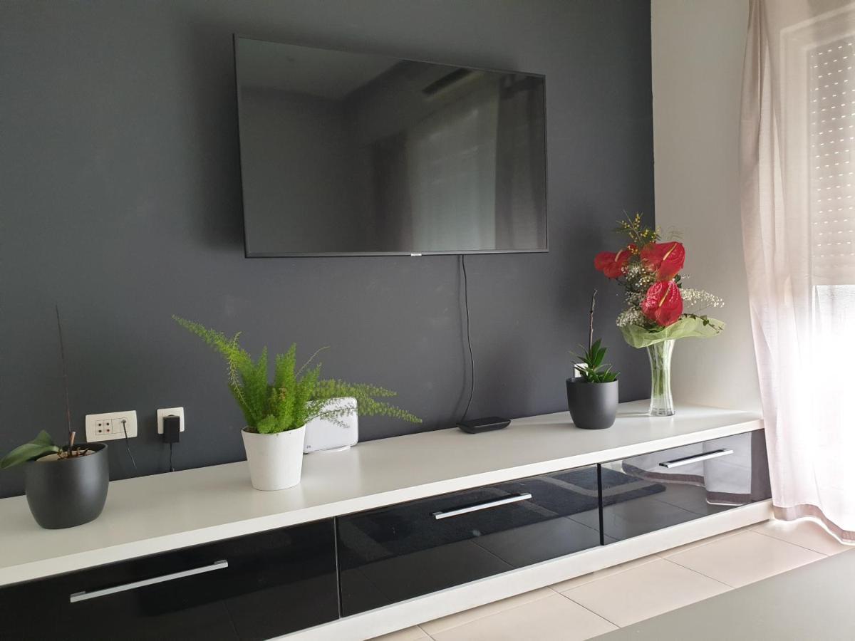 Apartman Lara Crikvenica Exterior foto