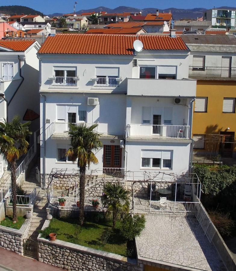 Apartman Lara Crikvenica Exterior foto